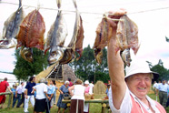 Degustación de pescado ahumado no Oenach Céltico	